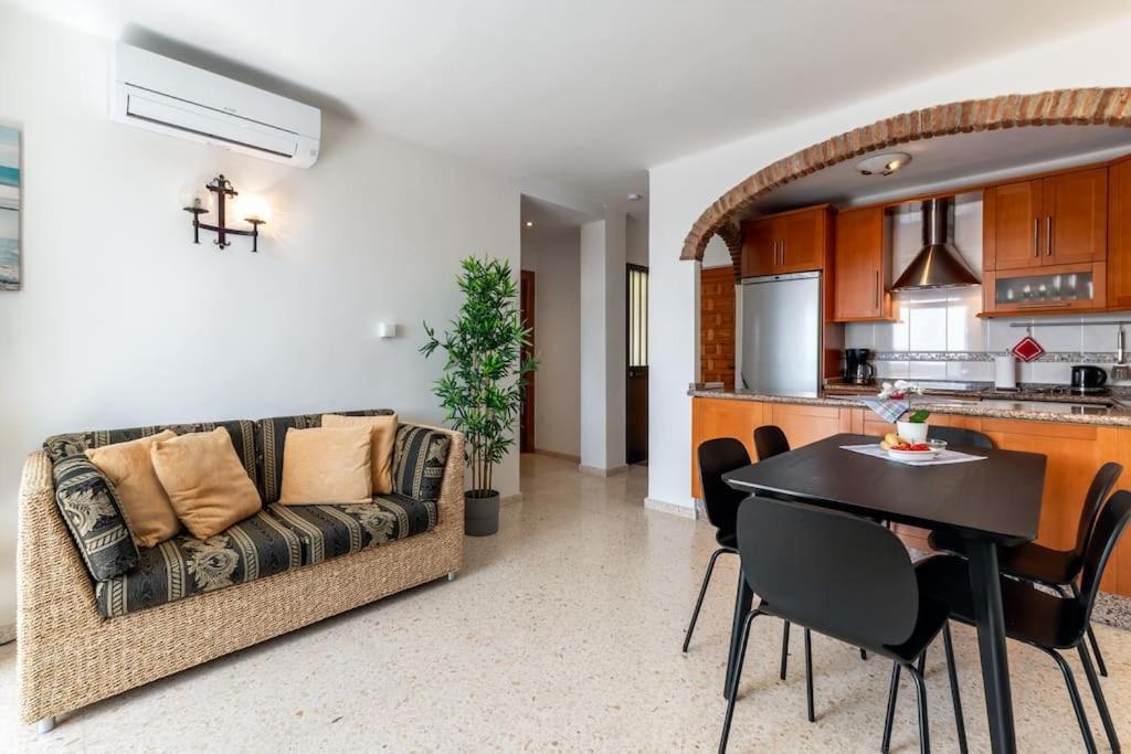 Ferienwohnung Oasis 16 Nerja Exterior foto